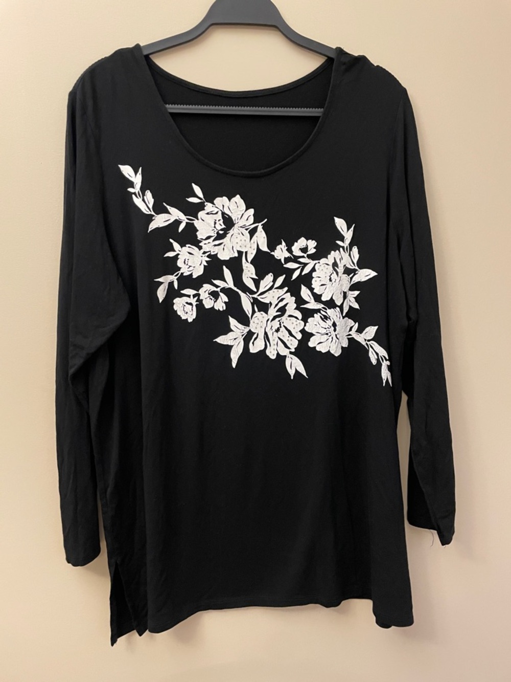 Black Long-Sleeve Floral Print Women's Top Size XL